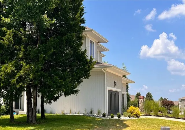 5th image of 22315 22317 W 76th St, Shawnee, KS 66227 | MLS# 2630398