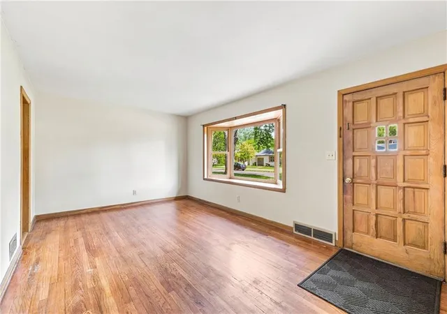 Photo 3 of Single family home for sale at 9006 E 74th Terrace, Raytown, MO 64133 | MLS# 2630408 | Listing updated on 2026-10-08