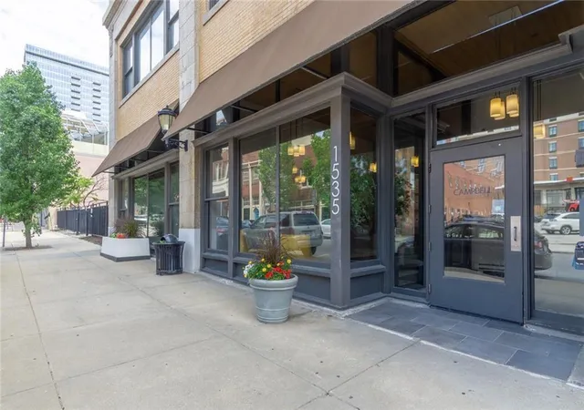 2nd image of 1535 Walnut St #306, Kansas City, MO 64108 | MLS# 2630411