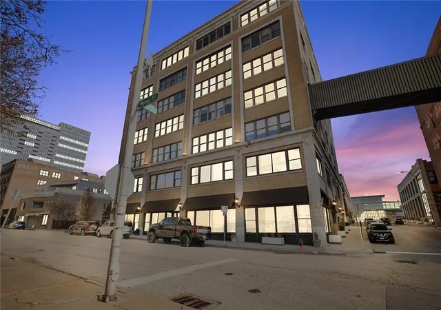 4th image of 1535 Walnut St #306, Kansas City, MO 64108 | MLS# 2630411