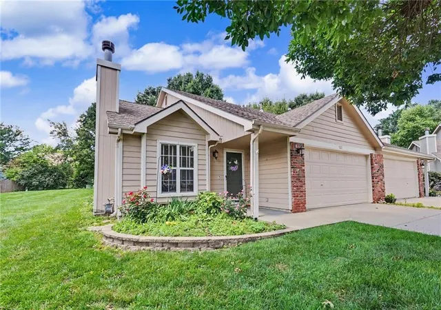 Homes for sale in Lawrence, KS | 5221 Congressional Pl, Lawrence, KS 66049 | MLS# 2630415