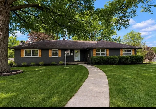 Photo 1 of Single family home for sale at 6100 Englewood Ave, Raytown, MO 64133 | MLS# 2630416 | Listing updated on 2026-09-14