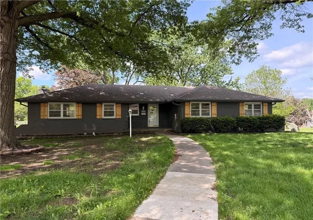 Photo 2 of Single family home for sale at 6100 Englewood Ave, Raytown, MO 64133 | MLS# 2630416 | Listing updated on 2026-09-14