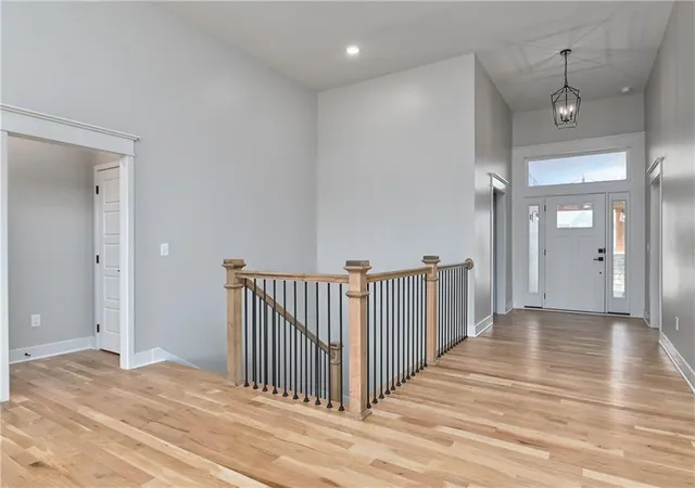 3rd image of 6010 Apache Dr, Shawnee, KS 66226 | MLS# 2630423