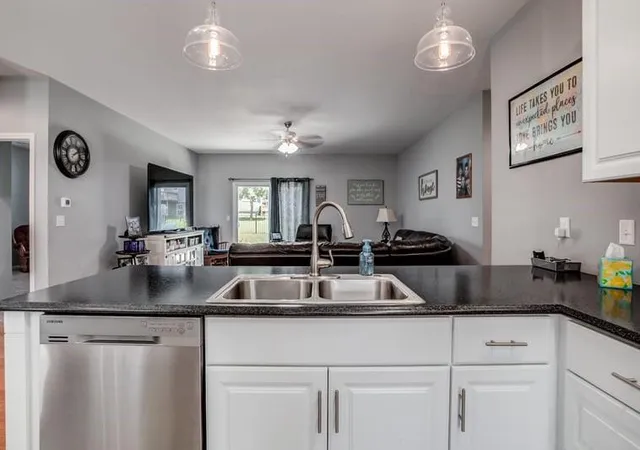 Homes for sale in Ottawa, KS | 1721 S Willow St, Ottawa, KS 66067 | MLS# 2630430