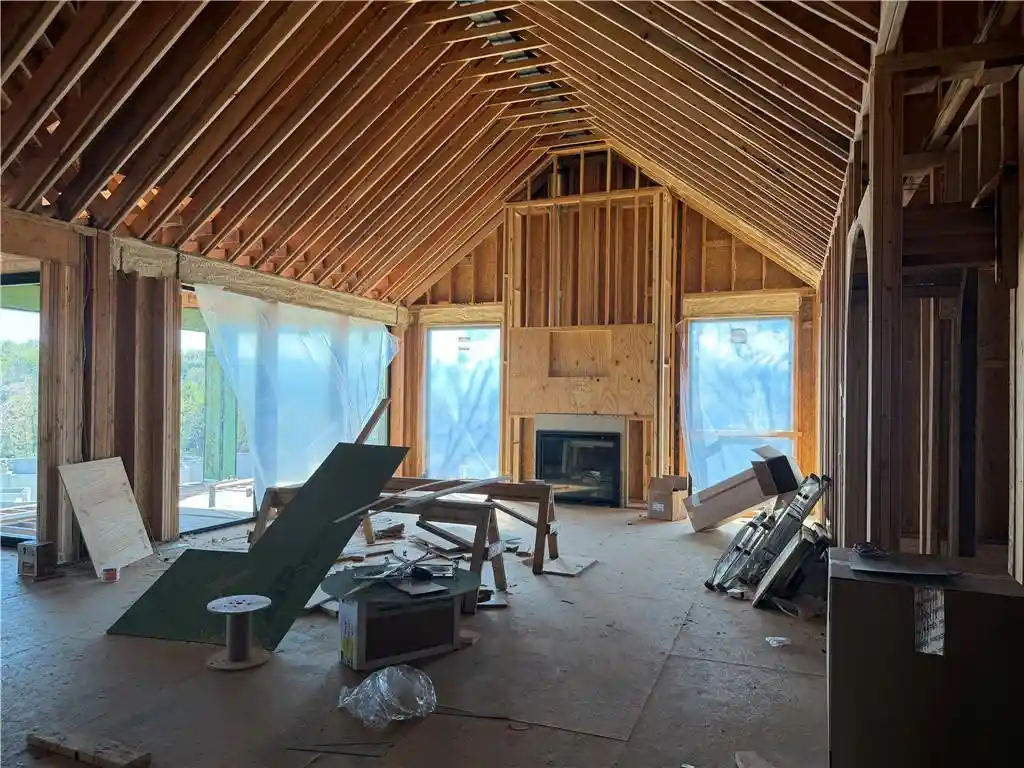 Photo 4 of Single family home for sale at 18501 Floyd St, Stilwell, KS 66085 | MLS# 2630443 | Listing updated on 2026-10-15