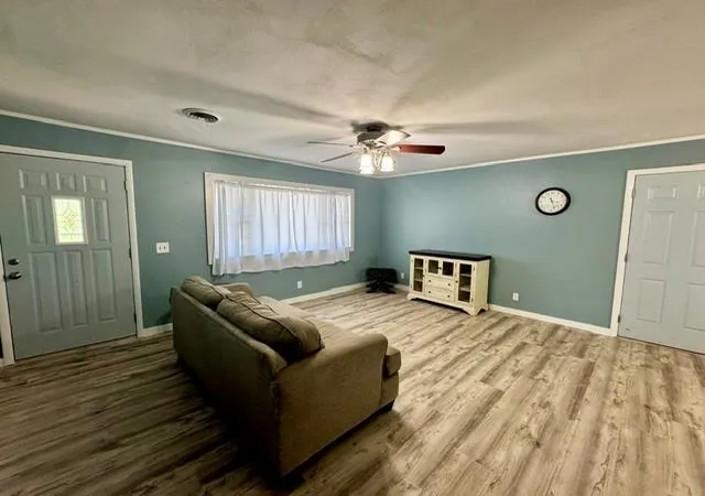 2nd image of 721 E Garfield St, Iola, KS 66749 | MLS# 2630448