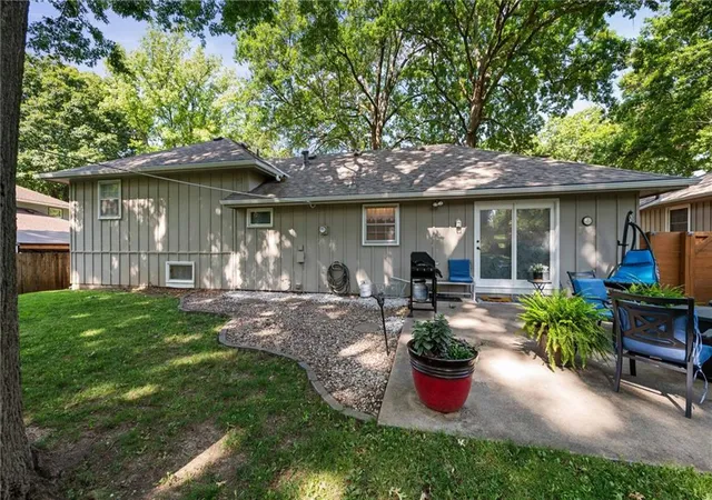 4th image of 5223 Cody St, Shawnee, KS 66203 | MLS# 2630454
