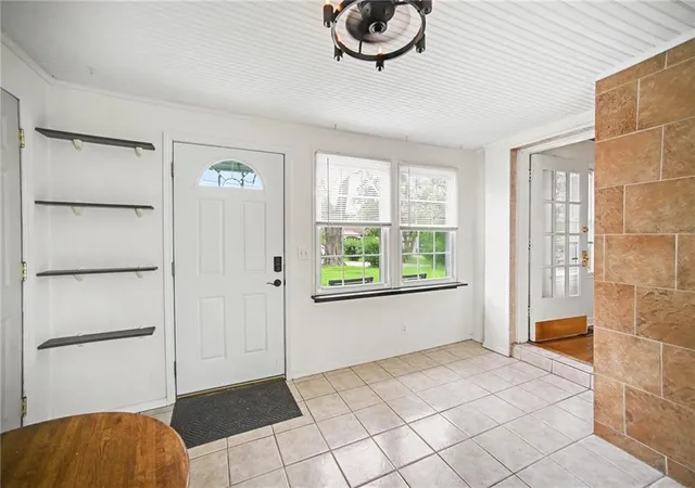 4th image of 8409 Nw Hilltop Rd, Parkville, MO 64152 | MLS# 2630457