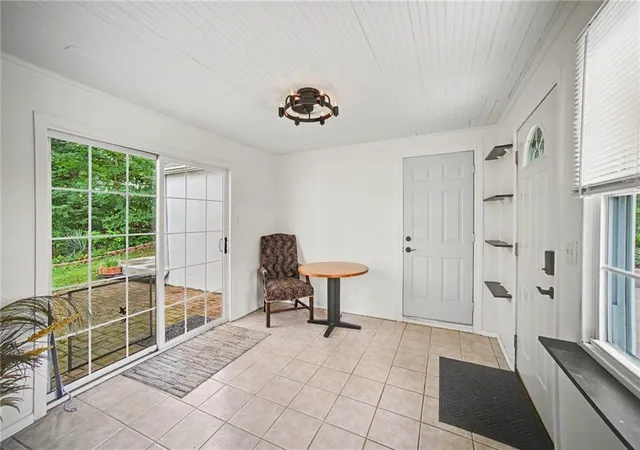 5th image of 8409 Nw Hilltop Rd, Parkville, MO 64152 | MLS# 2630457