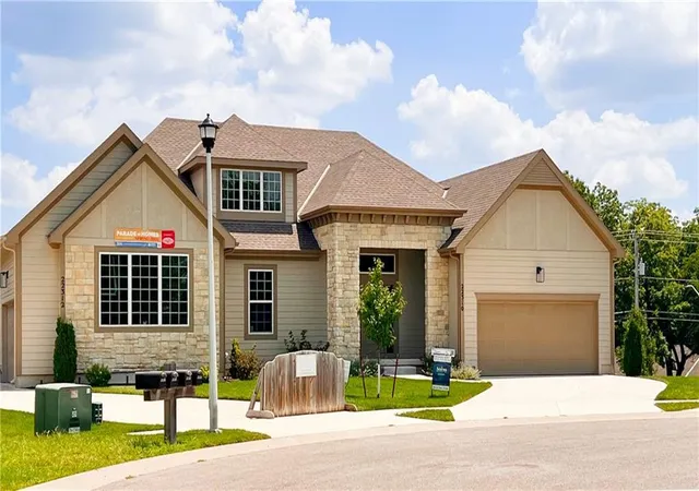 3rd image of 22316-22318 W 76Th St, Shawnee, KS 66227 | MLS# 2630473