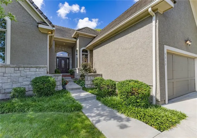 Photo 3 of Single family home for sale at 5313 W 124th Terrace, Leawood, KS 66209 | MLS# 2630480 | Listing updated on 2026-09-13