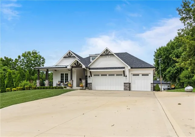 Photo 3 of Sale Pending at 184 21st Road, Warrensburg, MO 64093 | MLS# 2630487 | Listing updated on 2026-07-22