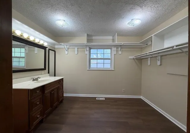1st image of 1519 N Geronimo Dr, Independence, MO 64058 | MLS# 2630490