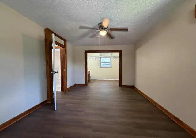 3rd image of 1519 N Geronimo Dr, Independence, MO 64058 | MLS# 2630490
