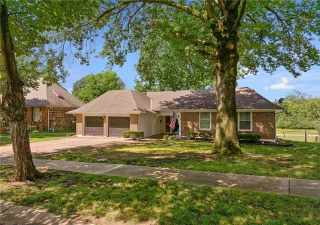 3rd image of 10450 College Ave, Kansas City, MO 64137 | MLS# 2630506