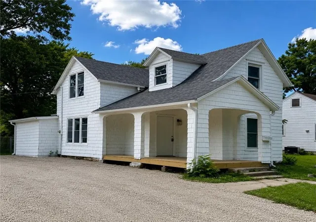 Homes for sale in Ottawa, KS | 1216 S Cedar St, Ottawa, KS 66067 | MLS# 2630510