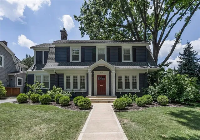 Homes for sale in Kansas City, MO | 6424 Jefferson St, Kansas City, MO 64113 | MLS# 2630511