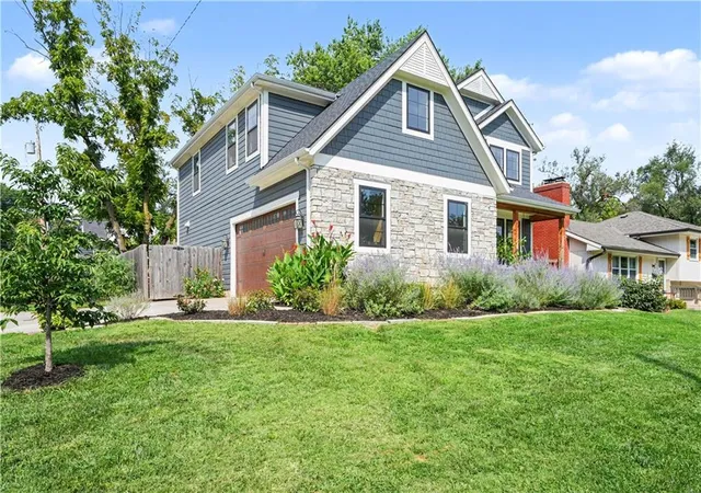 3rd image of 5540 Maple St, Mission, KS 66202 | MLS# 2630514