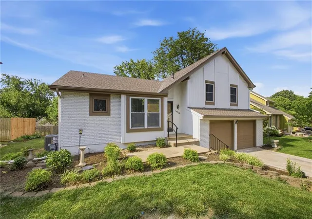 Homes for sale in Lenexa, KS | 14906 W 89Th St, Lenexa, KS 66215 | MLS# 2630516