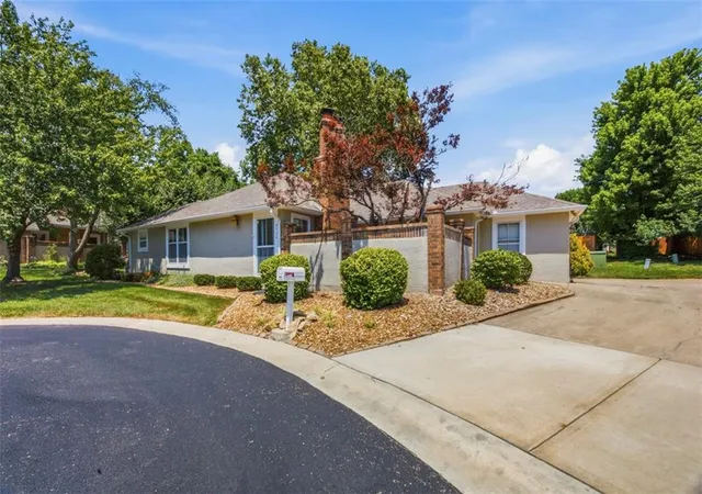 1st image of 9726 Reeder St, Overland Park, KS 66214 | MLS# 2630524
