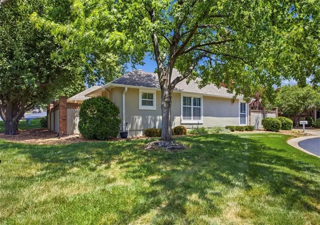 2nd image of 9726 Reeder St, Overland Park, KS 66214 | MLS# 2630524