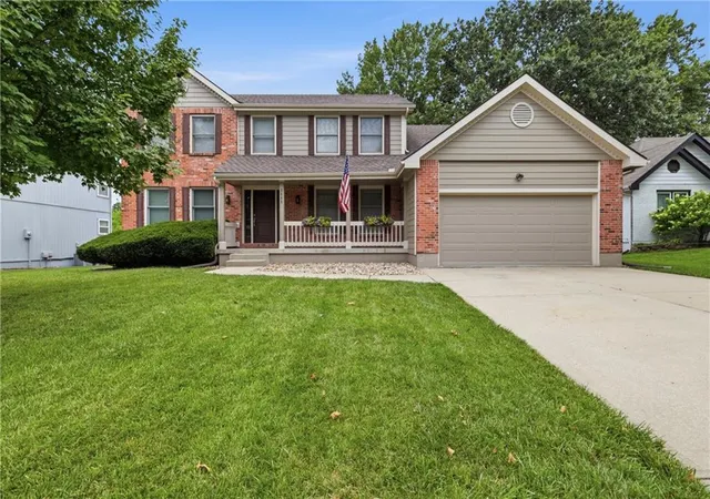 2nd image of 2405 Ne Adams Dairy Rd, Blue Springs, MO 64014 | MLS# 2630549