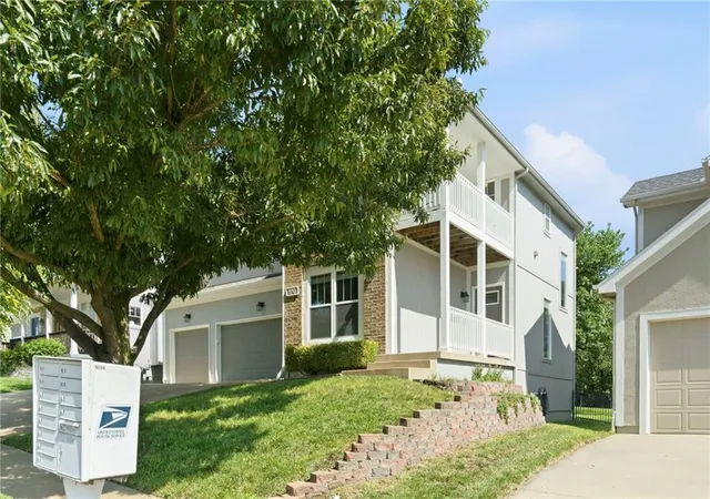 2nd image of 1950 W Forest St, Olathe, KS 66061 | MLS# 2630554