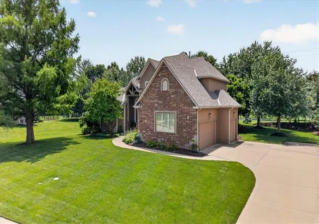 1st image of 9406 Pleasant Ave, Kansas City, MO 64138 | MLS# 2630555