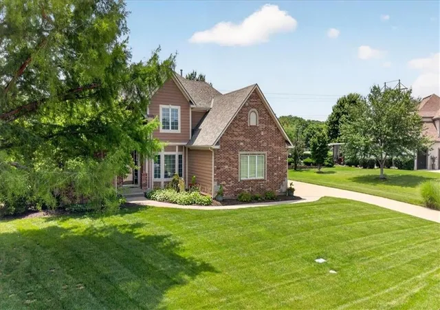 2nd image of 9406 Pleasant Ave, Kansas City, MO 64138 | MLS# 2630555