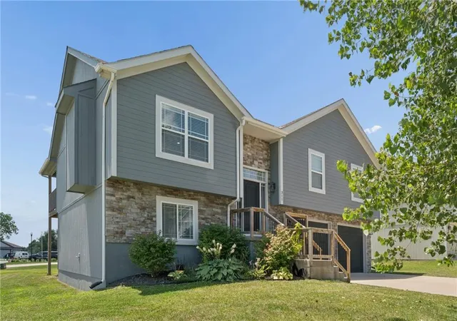 1st image of 311 Fairview Cir, Platte City, MO 64079 | MLS# 2630559