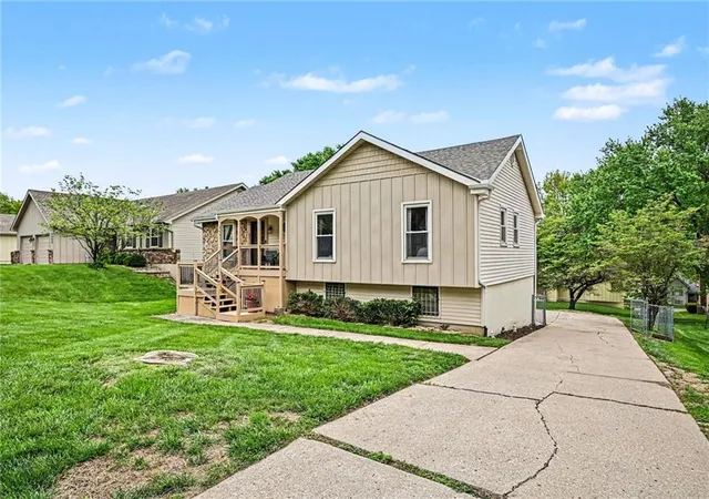 Homes for sale in Kansas City, MO | 3601 77th St, Kansas City, MO 64119 | MLS# 2630561