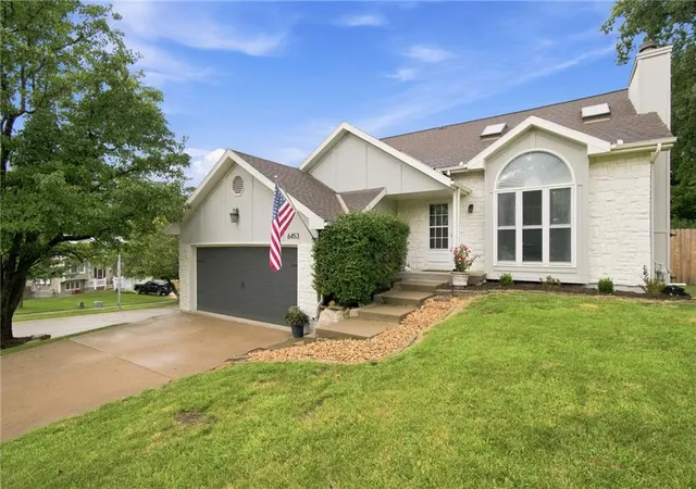 Photo 3 of Single family home for sale at 6453 N Amoret Ave, Kansas City, MO 64151 | MLS# 2630567 | Listing updated on 2026-08-30