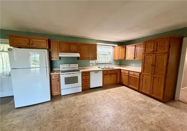 4th image of 101 N Cherry St, Clearmont, MO 64431 | MLS# 2630572
