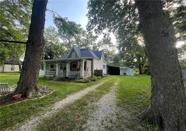 Homes for sale in Moran, KS | 212 S Elm St, Moran, KS 66755 | MLS# 2630580