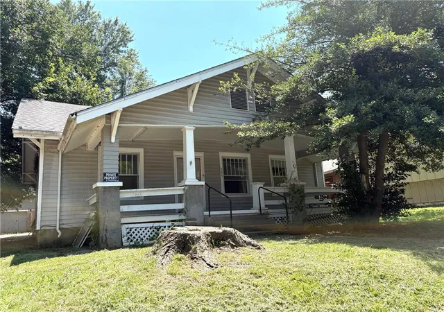 Homes for sale in Independence, KS | 205 E Sycamore N/a, Independence, KS 67301 | MLS# 2630582