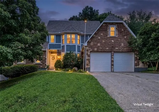 Homes for sale in Blue Springs, MO | 2925 Nw Westbrooke Cir, Blue Springs, MO 64015 | MLS# 2630584