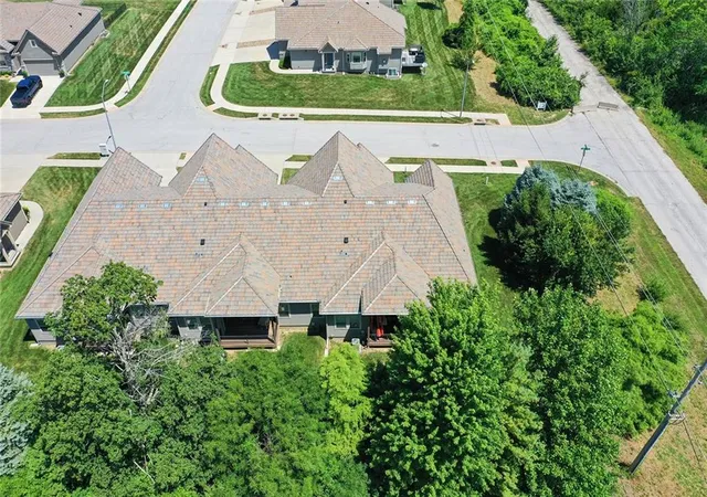 38th image of 835 Ne Lone Hill Dr, Lees Summit, MO 64064 | MLS# 2630588