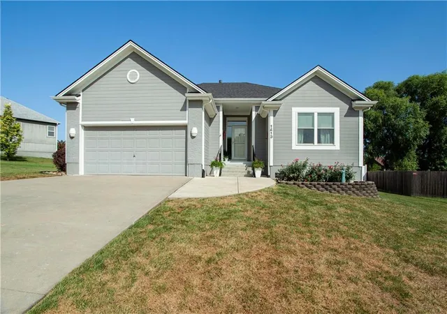 Photo 1 of Single family home for sale at 1413 Sloan Ave, Pleasant Hill, MO 64080 | MLS# 2630597 | Listing updated on 2026-10-07