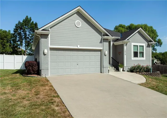 Photo 3 of Single family home for sale at 1413 Sloan Ave, Pleasant Hill, MO 64080 | MLS# 2630597 | Listing updated on 2026-10-07