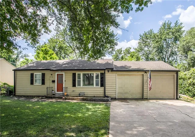 Homes for sale in Grandview, MO | 12710 7th St, Grandview, MO 64030 | MLS# 2630601