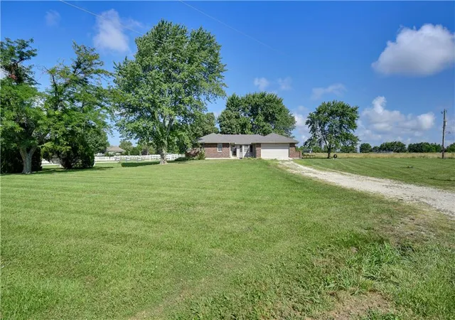 Homes for sale in Bucyrus, KS | 22284 Rosewood St, Bucyrus, KS 66013 | MLS# 2630607