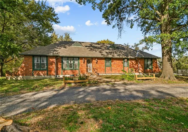 Photo 1 of Single family home for sale at 15116 Chestnut St, Basehor, KS 66007 | MLS# 2630611 | Listing updated on 2026-10-29