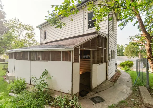 65th image of 900 S 5th Street, Atchison, KS 66002 | MLS# 2630612