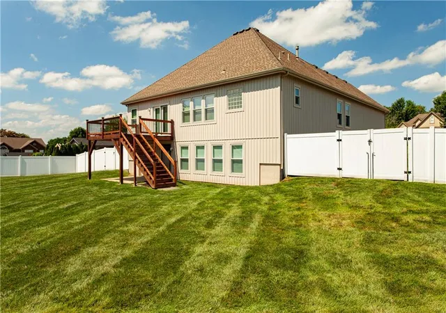 Photo 4 of Single family home for sale at 707 NW Baytree Cir, Grain Valley, MO 64029 | MLS# 2630632 | Listing updated on 2026-10-06