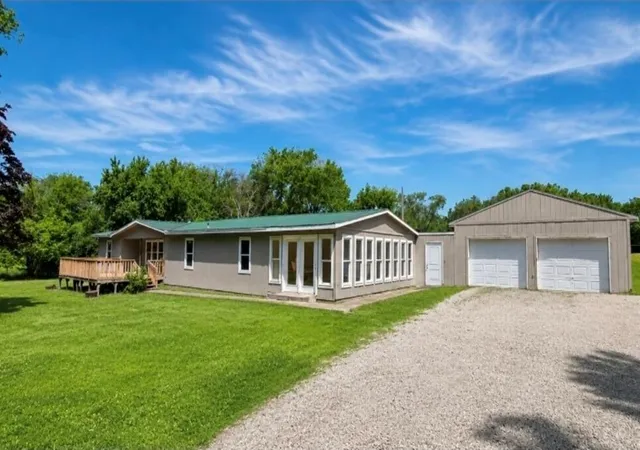 Homes for sale in Paola, KS | 31484 W 327th St, Paola, KS 66071 | MLS# 2630639
