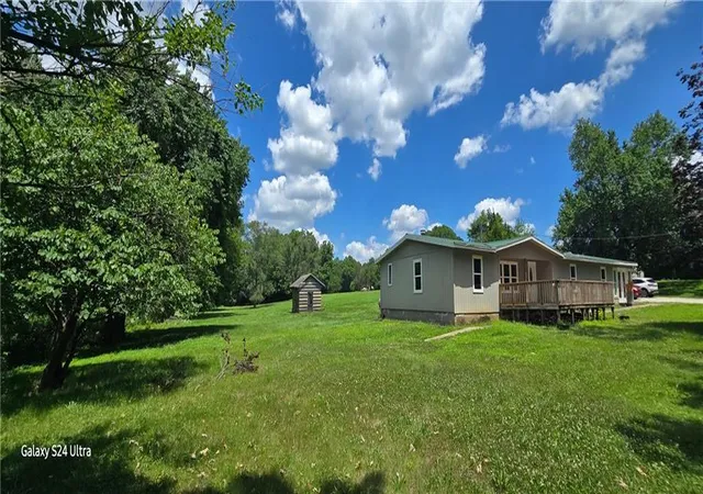 Homes for sale in Paola, KS | 31484 W 327Th St, Paola, KS 66071 | MLS# 2630639