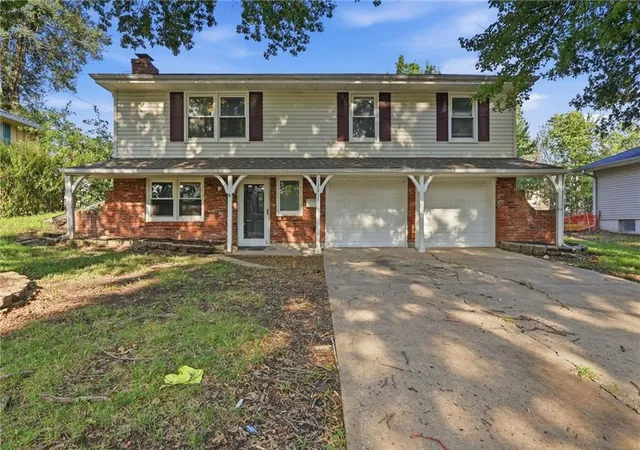 Photo 1 of Sale Pending at 13211 Winchester Ave, Grandview, MO 64030 | MLS# 2630643 | Listing updated on 2026-10-14