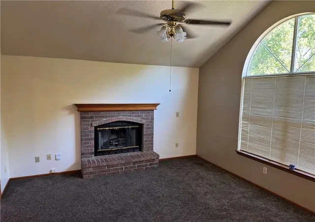 Homes for sale in Blue Springs, MO | 3704 Nw Hidden Pointe Dr, Blue Springs, MO 64015 | MLS# 2630647