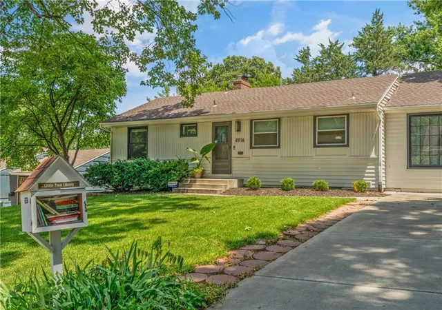 2nd image of 4916 W 78th Pl, Prairie Village, KS 66208 | MLS# 2630668